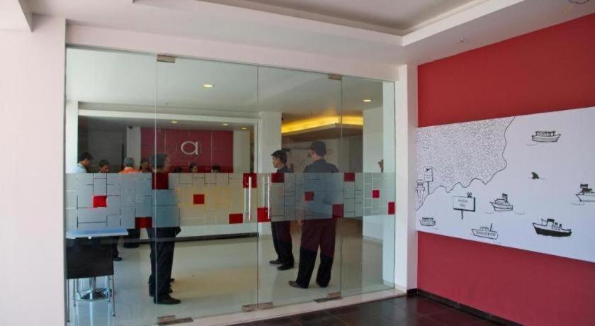 Amaris Hotel Амбон Экстерьер фото