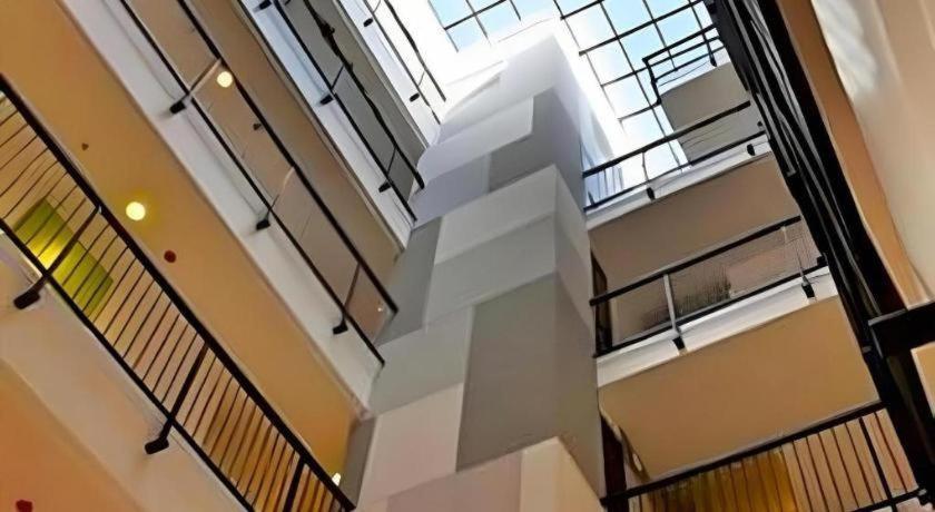 Amaris Hotel Амбон Экстерьер фото
