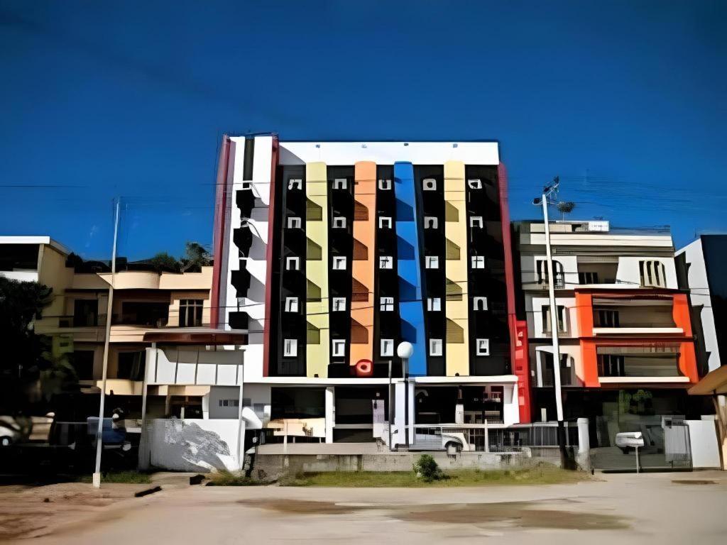 Amaris Hotel Амбон Экстерьер фото